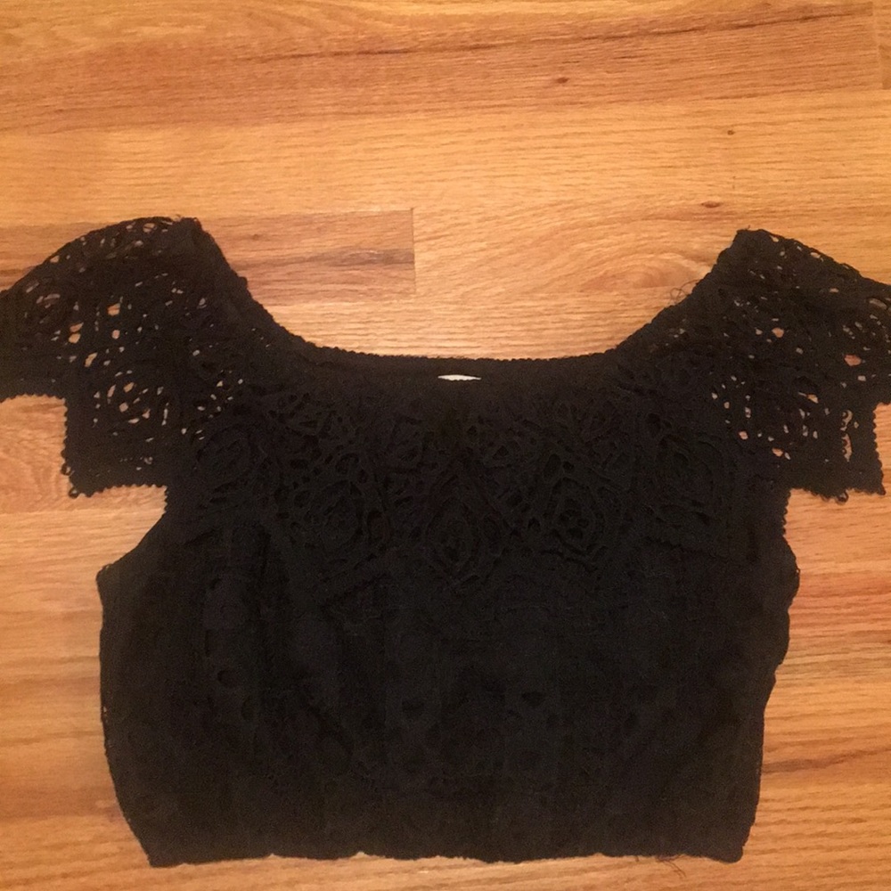 Black cropped Mustard Seed Top Sz. Small